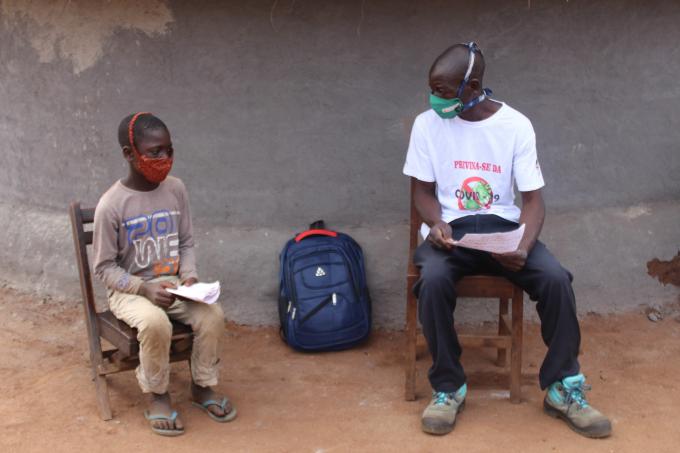 Joaquim Serrote, 6th grade student at EP Dunda, in Macossa